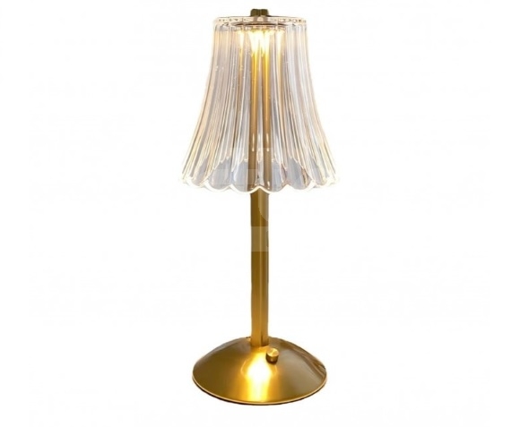 Lampe élégante au pied doré